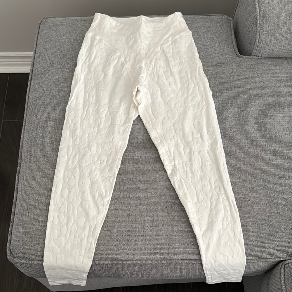 BuffBunny White Hellraiser Leggings